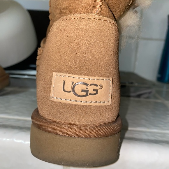 UGG Bailey Button Triplet II Boot - Picture 6 of 10